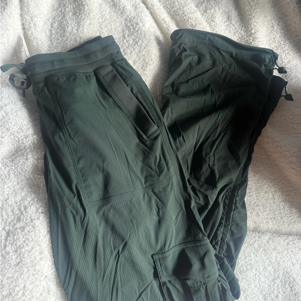 Lululemon dance studio pants legacy green - Picture 4 of 6
